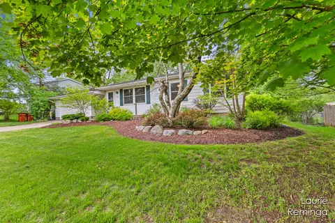 325 Springreene Dr SE, Ada, MI 49301 photo 3