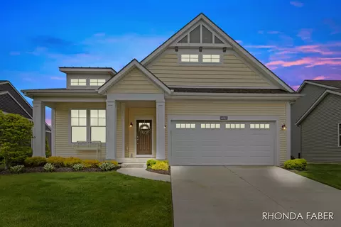 14085 Phoenix Pl, Holland, MI 49424
