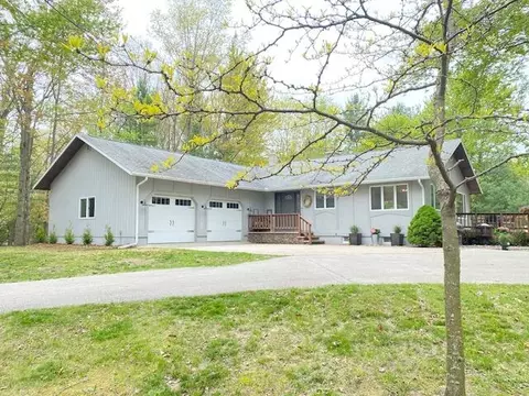 2765 N Sherman Rd, Ludington, MI 49431
