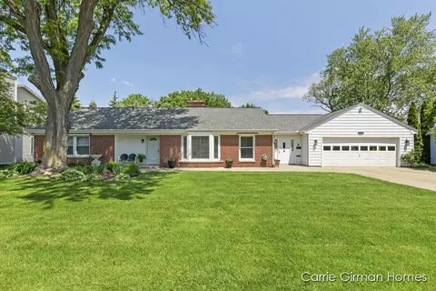195 E 30th St, Holland, MI 49423