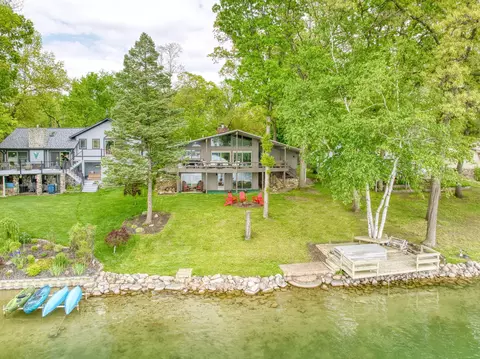 11521 N Lake Side Dr, Jerome, MI 49249