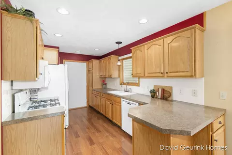 6163 Pebble Dr, Allendale, MI 49401 photo 8