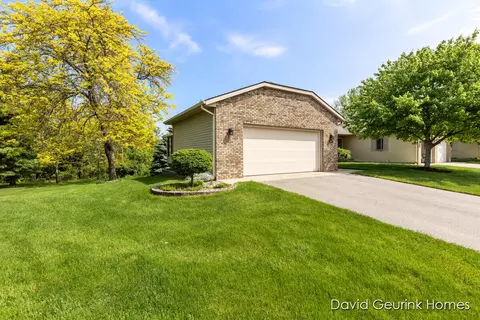6163 Pebble Dr, Allendale, MI 49401 photo 3