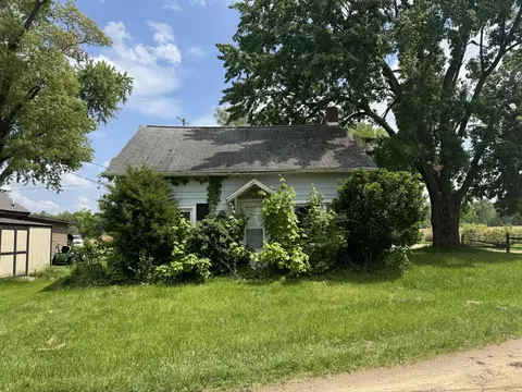 852 S Werners Landing Dr, Bronson, MI 49028