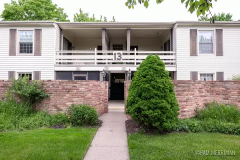 2563 Abbington Dr SE #120, Grand Rapids, MI 49506