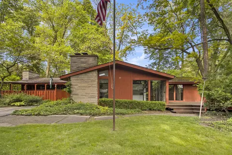 10 Oakside Dr, Battle Creek, MI 49015