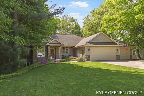 2979 Foxboro Ln, Holland, MI 49424
