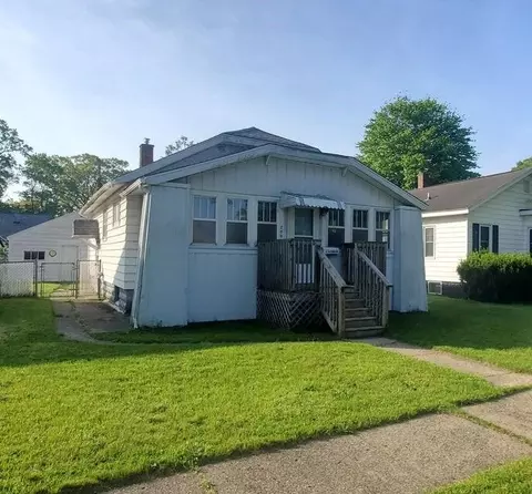 2003 Moulton Ave, Muskegon, MI 49445