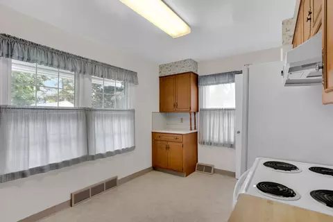 1033 S Bowen St, Jackson, MI 49203 photo 14