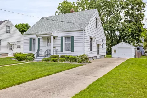 1033 S Bowen St, Jackson, MI 49203 photo 2