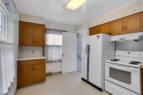 1033 S Bowen St, Jackson, MI 49203 photo 12