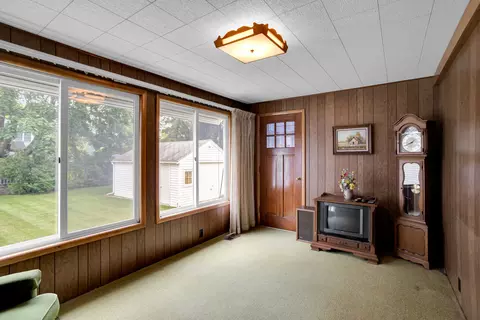 1033 S Bowen St, Jackson, MI 49203 photo 6