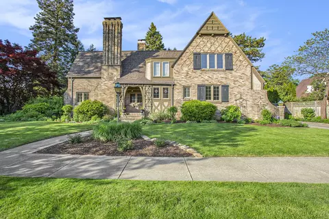 1425 Pontiac Rd SE, Grand Rapids, MI 49506
