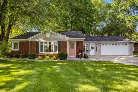 9281 E De Ave, Richland, MI 49083