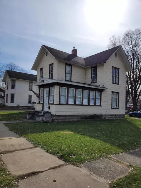 322 West St, Three Rivers, MI 49093 photo 2