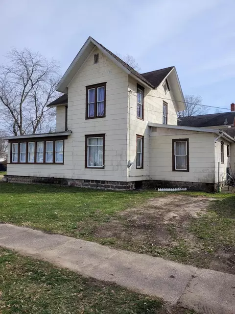 322 West St, Three Rivers, MI 49093 photo 3