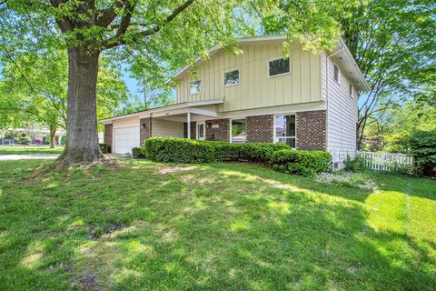 2560 Berwyck Rd SE, Grand Rapids, MI 49506