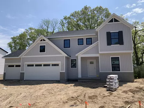 1350 Kimber Dr, Lowell, MI 49331