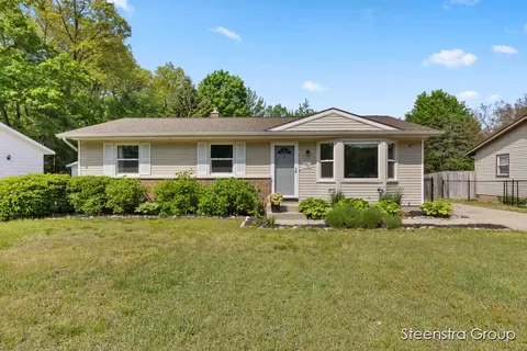 4787 Valleyridge Ave SW, Wyoming, MI 49519