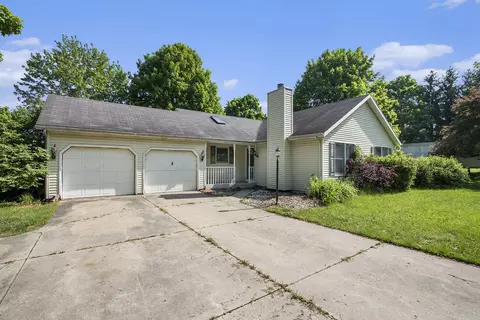 33826 Redfield St, Niles, MI 49120