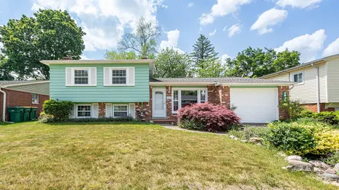 1048 Gault Dr, Ypsilanti, MI 48198