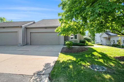3565 Meadow Grove Trl, Ann Arbor, MI 48108