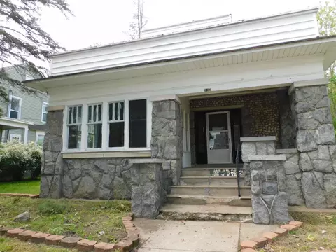 730 S Jefferson St, Hastings, MI 49058