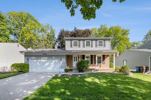 1807 Hamlet Dr, Ypsilanti, MI 48198