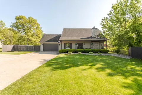7159 Lobdell Rd, Linden, MI 48451