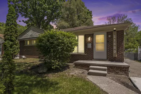 21680 Sussex St, Oak Park, MI 48237
