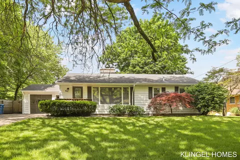 801 Piccadilly Rd, Kalamazoo, MI 49006