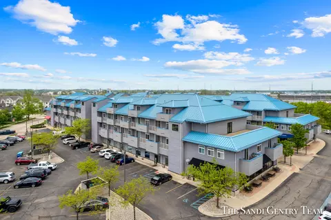 529 Miller Dr #309, Grand Haven, MI 49417