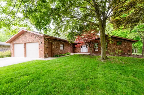 344 Tannery Dr, Coloma, MI 49038