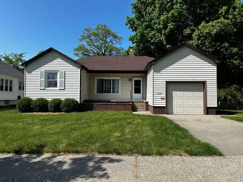 1235 Washington Ave, Grand Haven, MI 49417