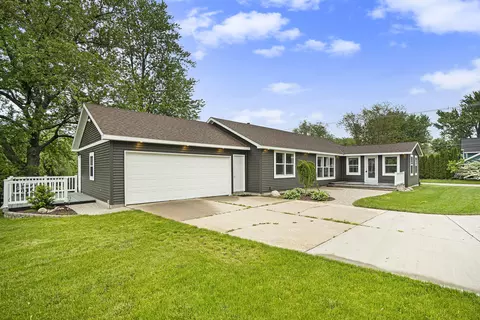 4570 60th St, Holland, MI 49423