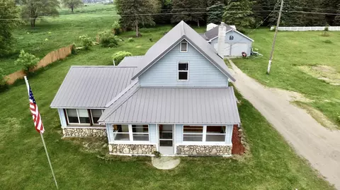 6455 N Crystal Rd, Vestaburg, MI 48891
