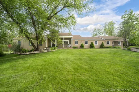 1300 4 Mile Rd NW, Grand Rapids, MI 49544