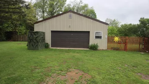 10531 Wolfe St, Marcellus, MI 49067 photo 2