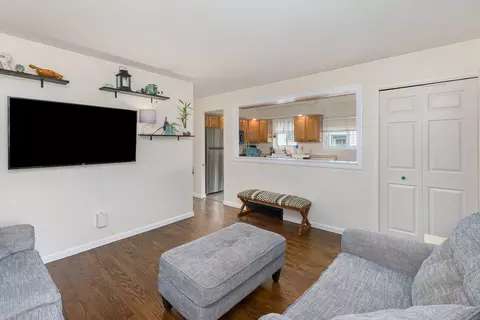22427 Doremus St, Saint Clair Shores, MI 48080