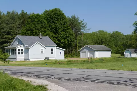 6749 E Ml Ave, Kalamazoo, MI 49048