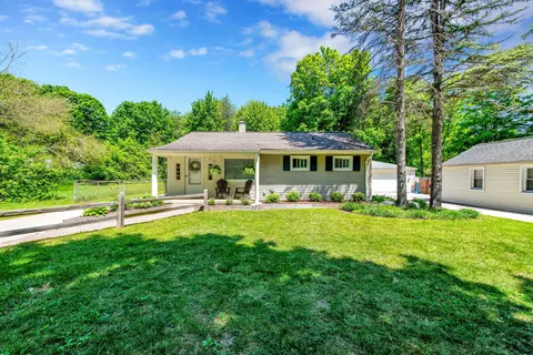 32180 Colfax St, Farmington Hills, MI 48336