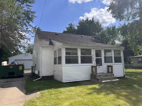 540 Community St, Lansing, MI 48906