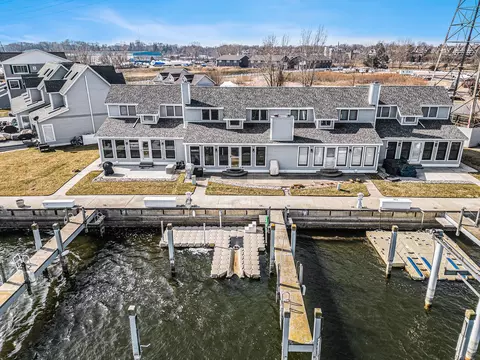 265 Shoreview Way, St. Joseph, MI 49085