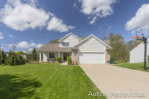 6745 Cannon Farms Dr NE, Rockford, MI 49341