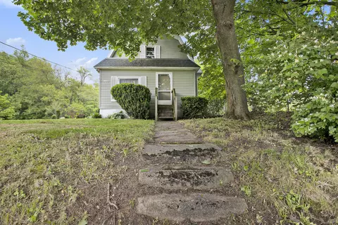 370 Leenhouts St, Kalamazoo, MI 49048