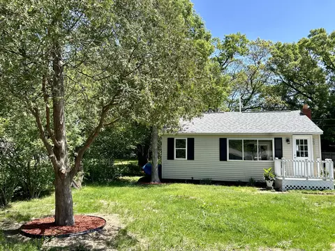 360 Donald St, Muskegon, MI 49442