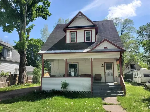 618 Adams St, Boyne City, MI 49712