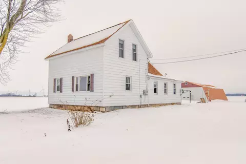 1550 N Vassar Rd, Fairgrove, MI 48733
