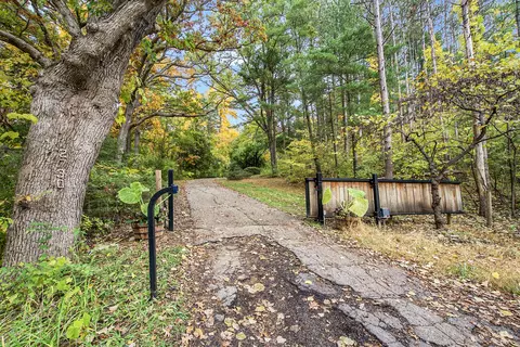 2730 Whitmore Lake Rd, Ann Arbor, MI 48105
