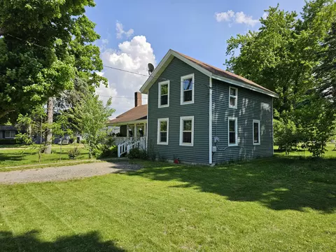 205 James St, Lawrence, MI 49064